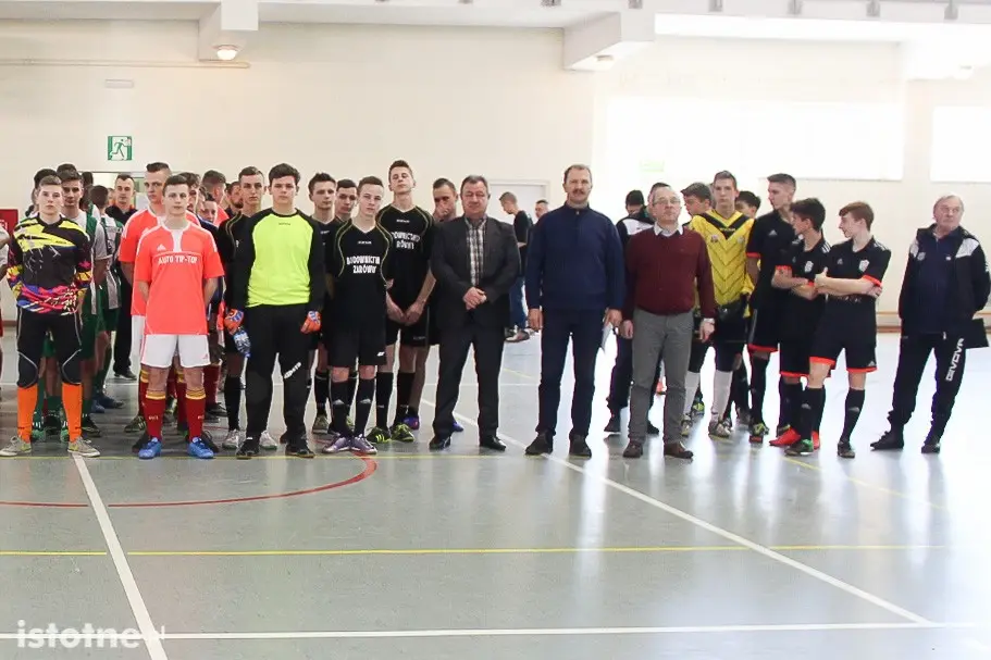Dziesięć zespołów juniorów walczy o mistrzostwo powiatu