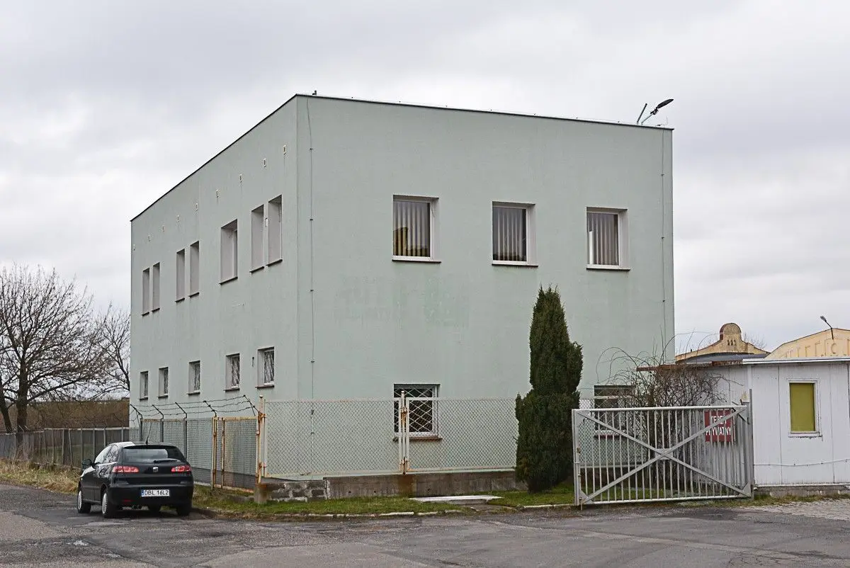 Zniknął pomnik upamiętniający filię obozu koncentracyjnego Gross-Rosen