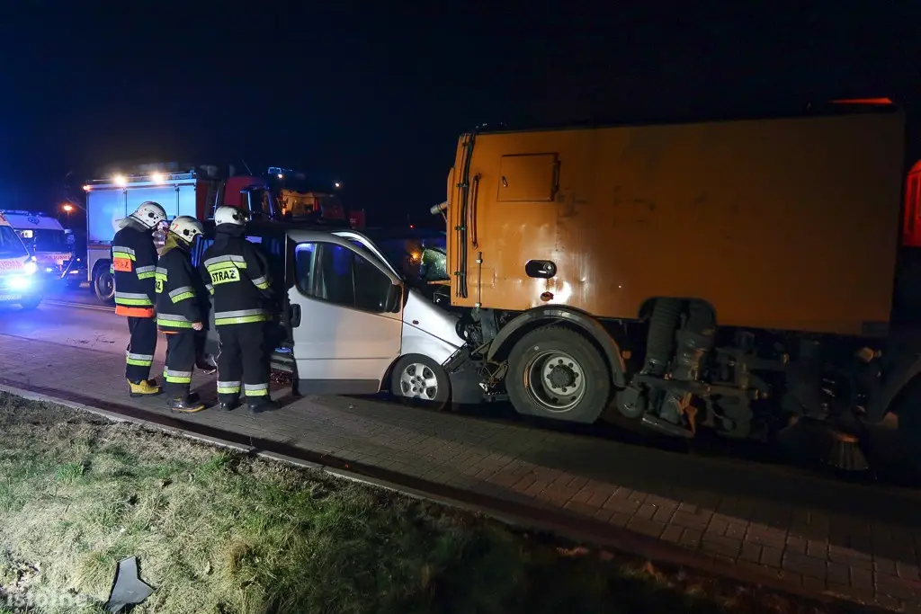 Wypadek pod Bolesławcem, 7 osób rannych
