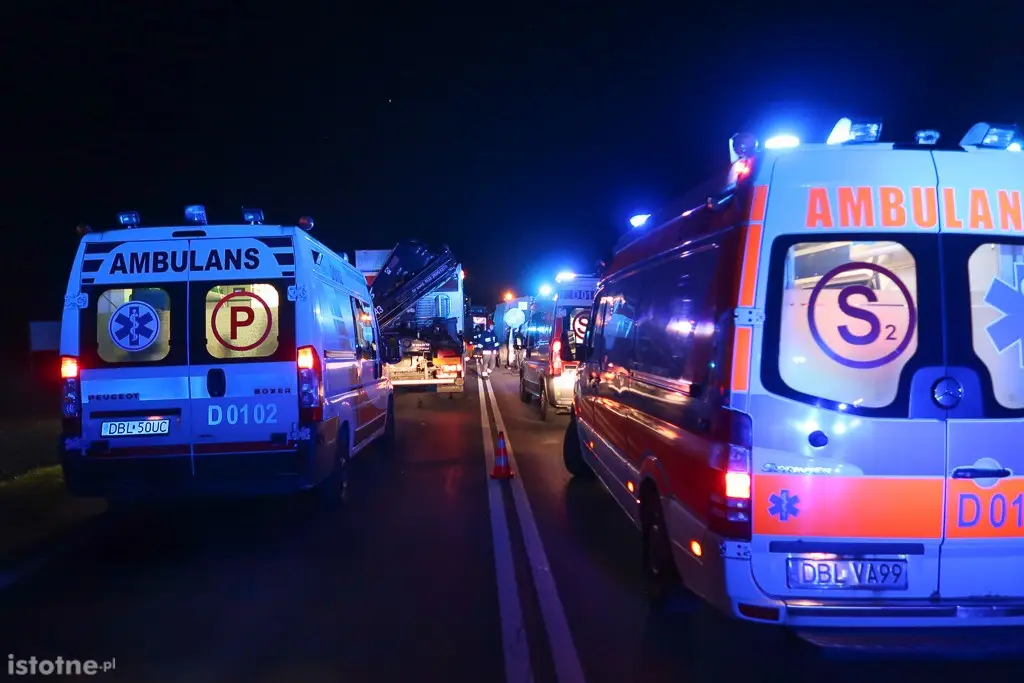 Wypadek pod Bolesławcem, 7 osób rannych