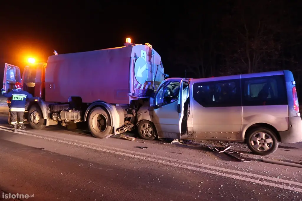Wypadek pod Bolesławcem, 7 osób rannych