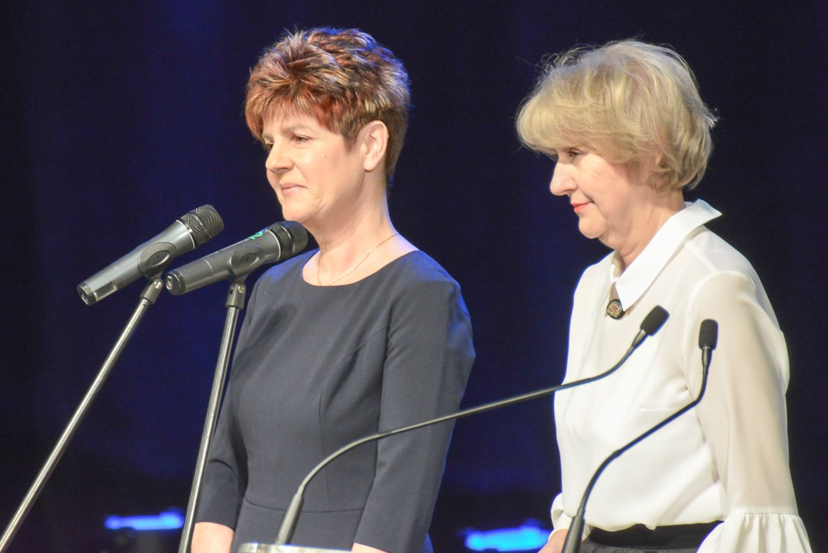 Wielu przyjaciół na uroczystości z okazji 10-lecia Uniwersytetu Trzeciego Wieku w Bolesławcu