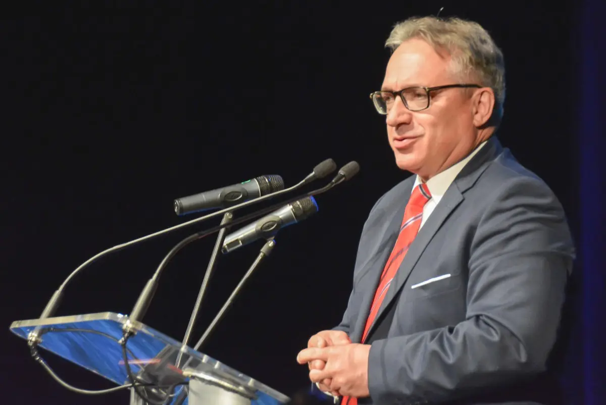 Wielu przyjaciół na uroczystości z okazji 10-lecia Uniwersytetu Trzeciego Wieku w Bolesławcu