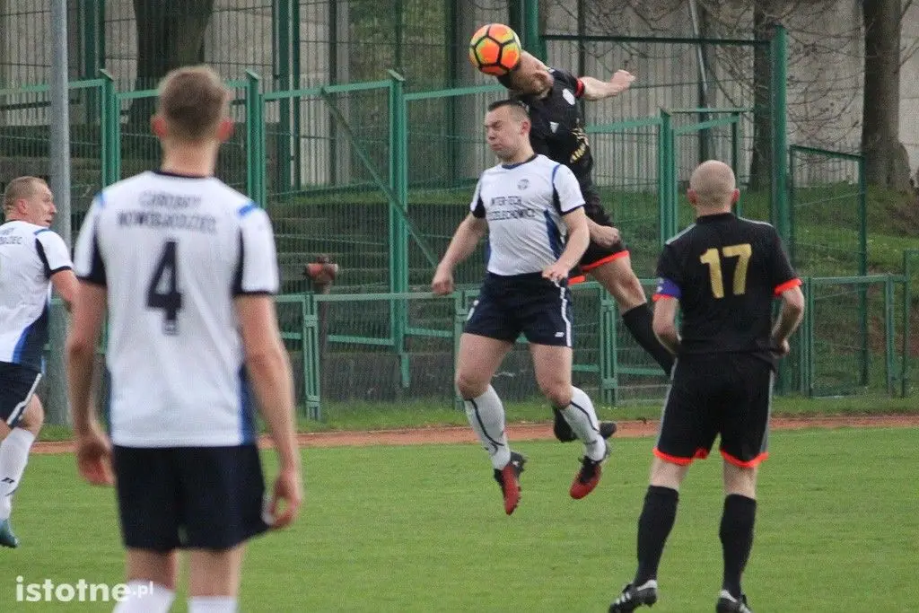 BKS wygrał z Chrobrym Nowogrodziec 2:0