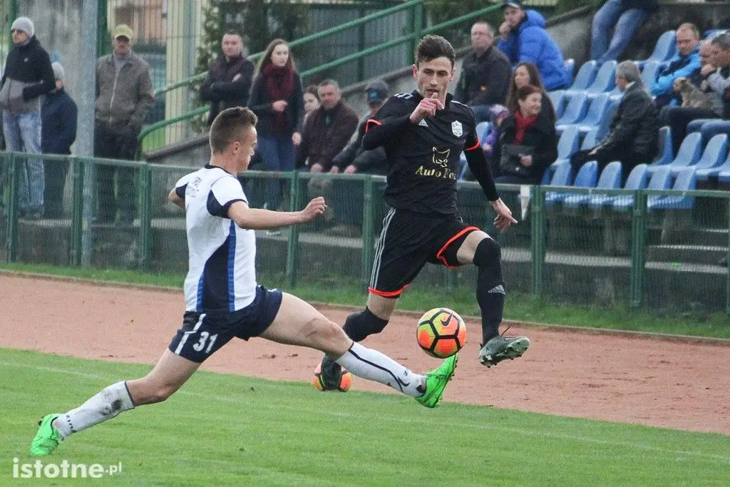 BKS wygrał z Chrobrym Nowogrodziec 2:0