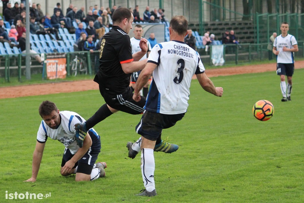 BKS wygrał z Chrobrym Nowogrodziec 2:0