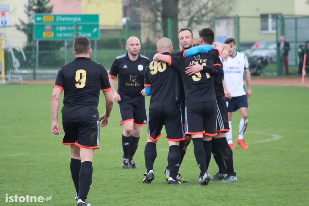 BKS wygrał z Chrobrym Nowogrodziec 2:0