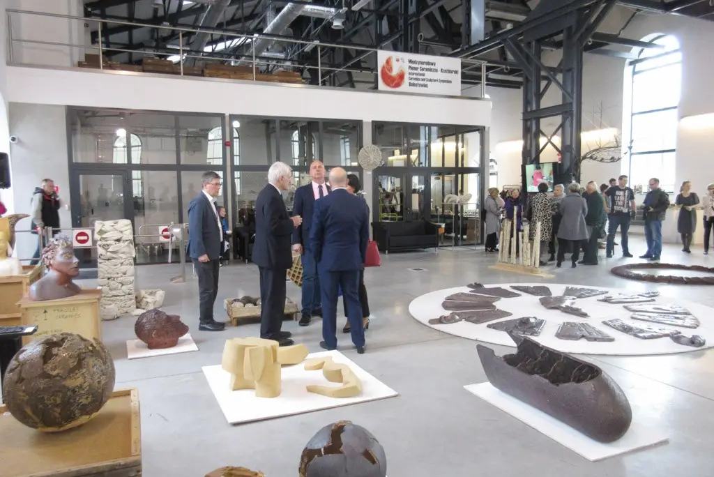 Największa w historii przekrojowa wystawa bolesławieckiego pleneru w Starej Kopalni w Wałbrzychu