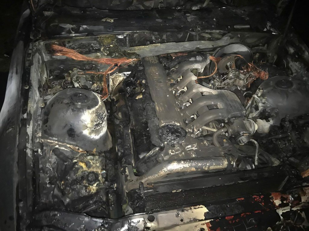 Wandale spalili mu jego ukochane BMW