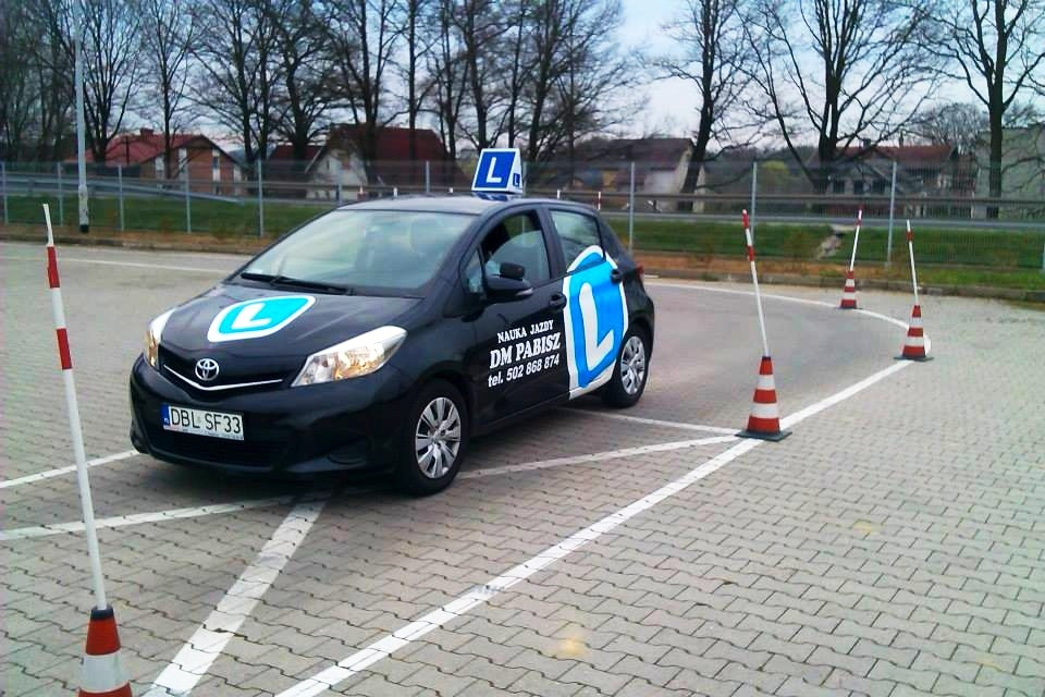 Nauka Jazdy DM Pabisz – zaufanie zobowiązuje