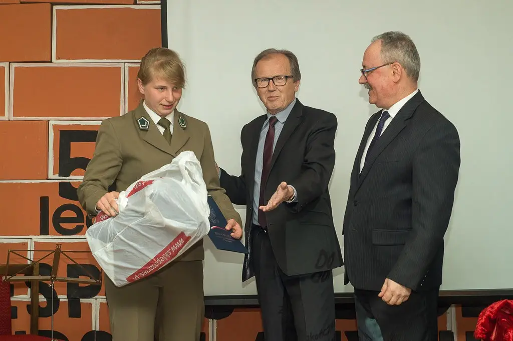 Pożegnanie maturzystów z „Budowlanki”