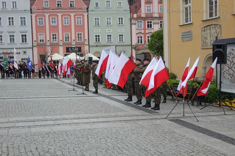 Święto Flagi na bolesławieckim Rynku