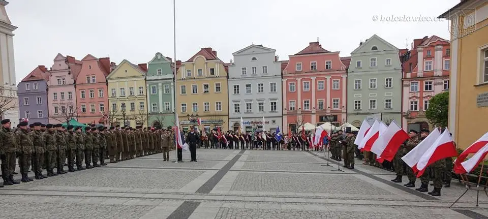 Święto Flagi na bolesławieckim Rynku