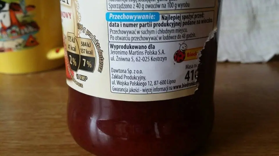 Robak w dżemie z marketu