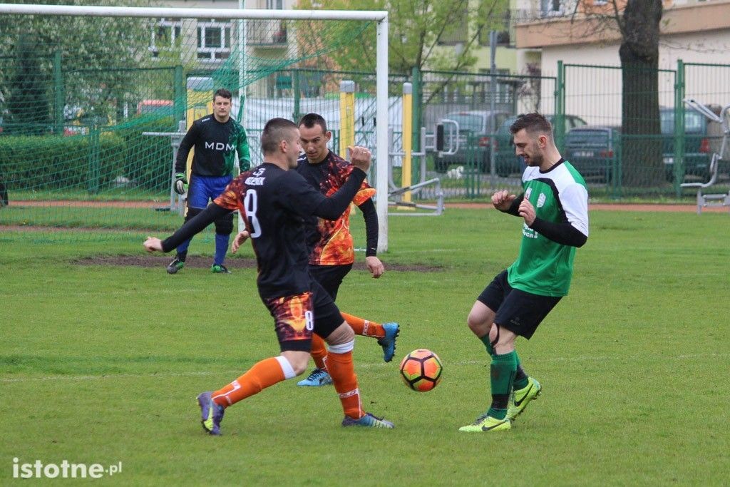 Trzy punkty BKS-u w meczu z Brzeźnikiem
