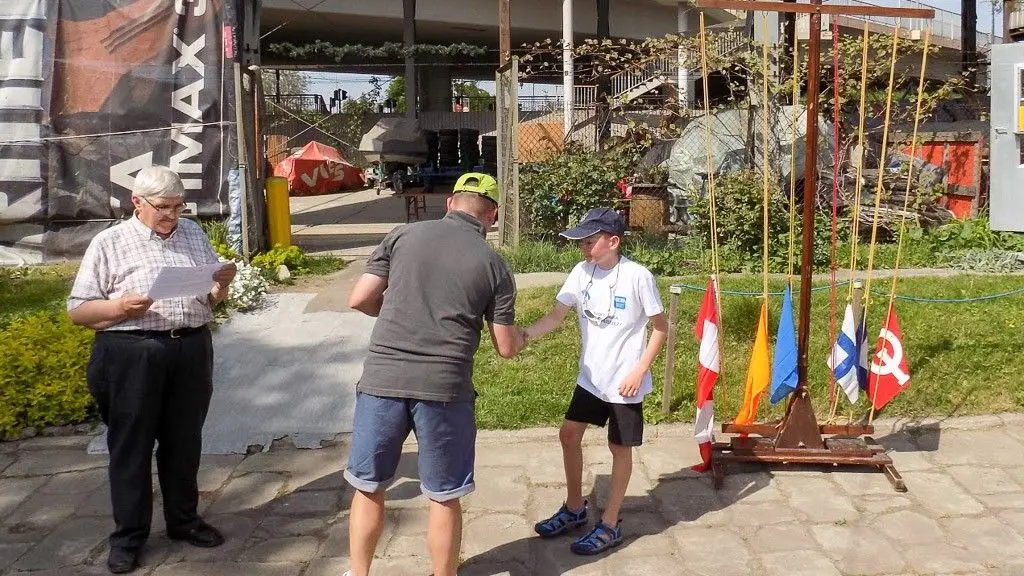 Młodzi żeglarze z Bolesławca rozpoczęli starty w regatach. Z sukcesami!