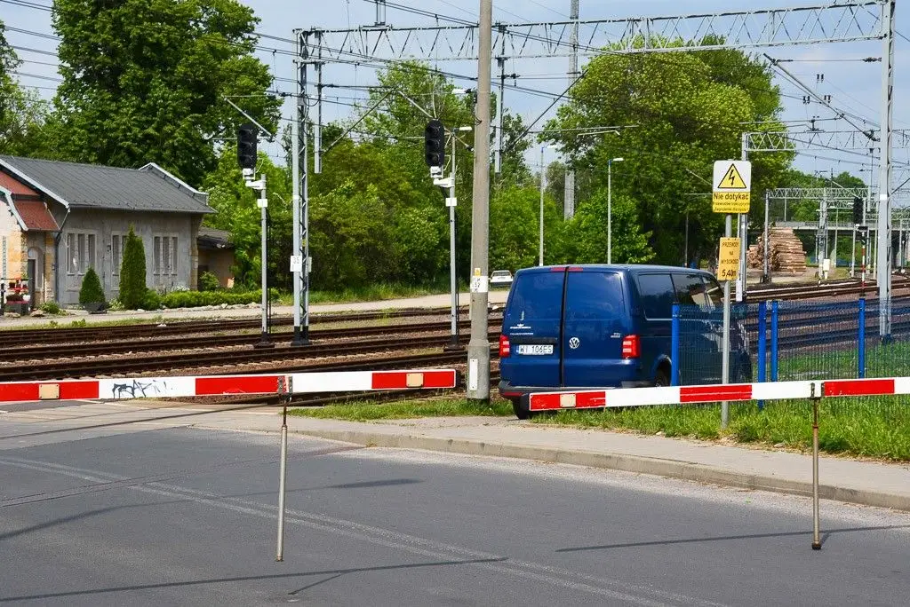 Awaria na przejeździe kolejowym na Modłowej