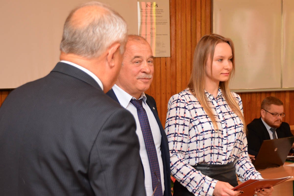 Najzdolniejsi uczniowie powiatowych szkół uhonorowani