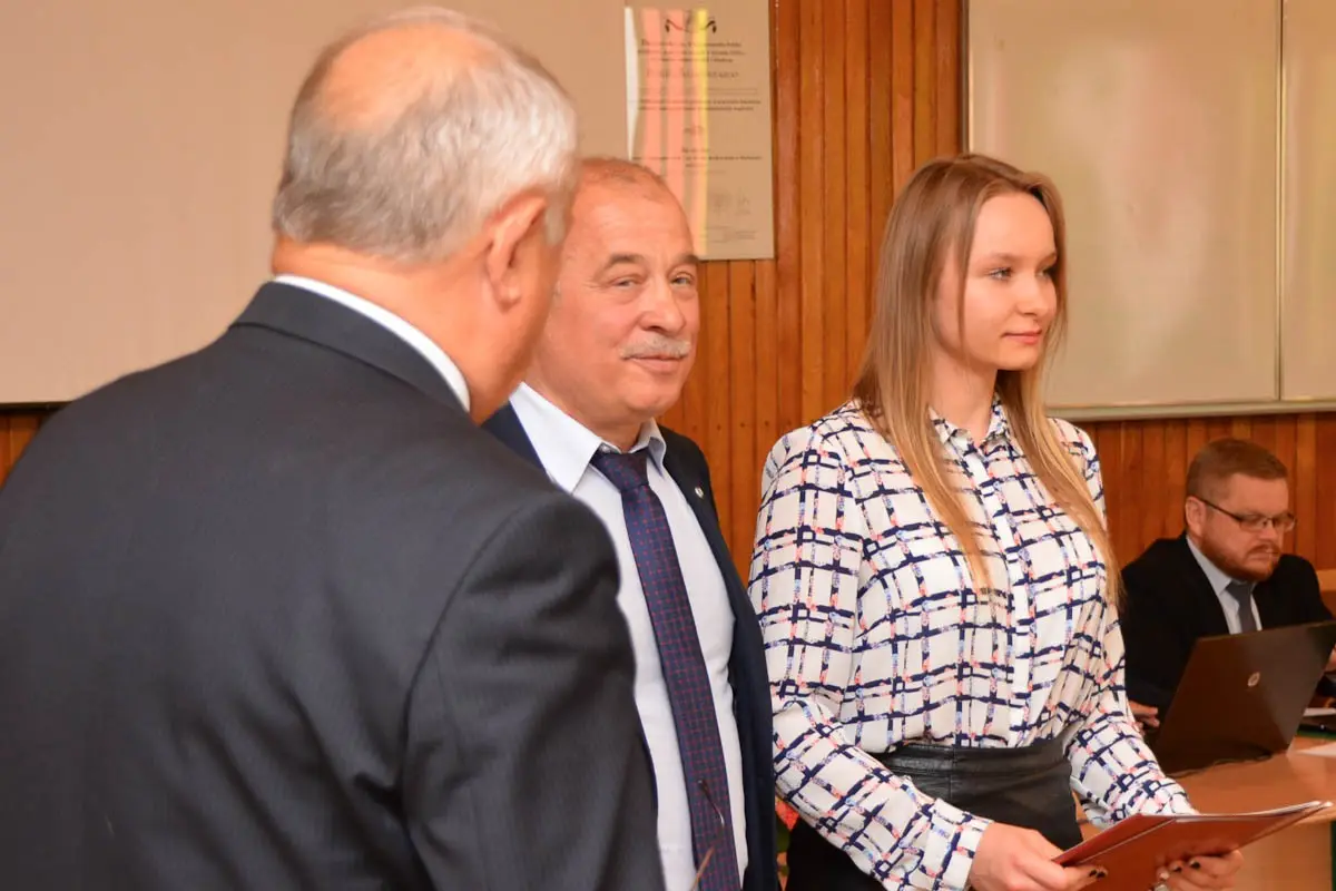 Najzdolniejsi uczniowie powiatowych szkół uhonorowani