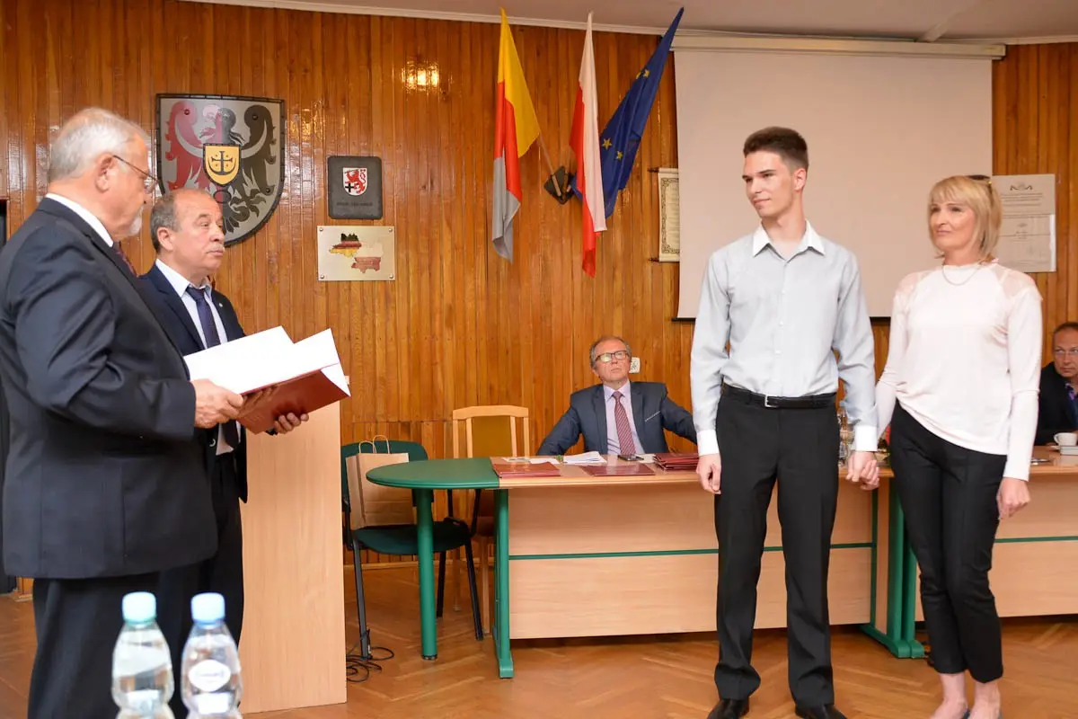 Najzdolniejsi uczniowie powiatowych szkół uhonorowani