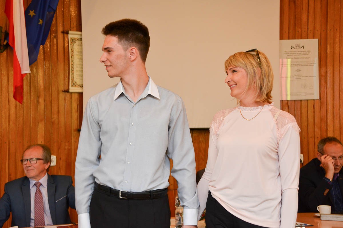 Najzdolniejsi uczniowie powiatowych szkół uhonorowani