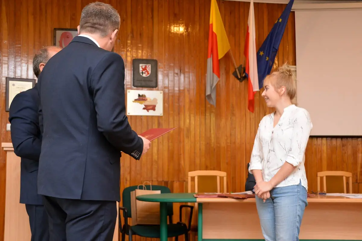 Najzdolniejsi uczniowie powiatowych szkół uhonorowani