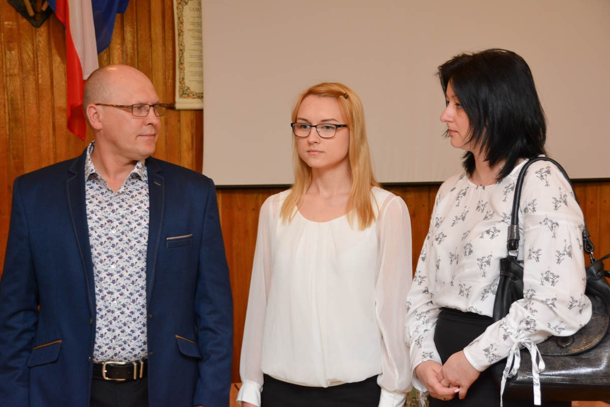 Najzdolniejsi uczniowie powiatowych szkół uhonorowani