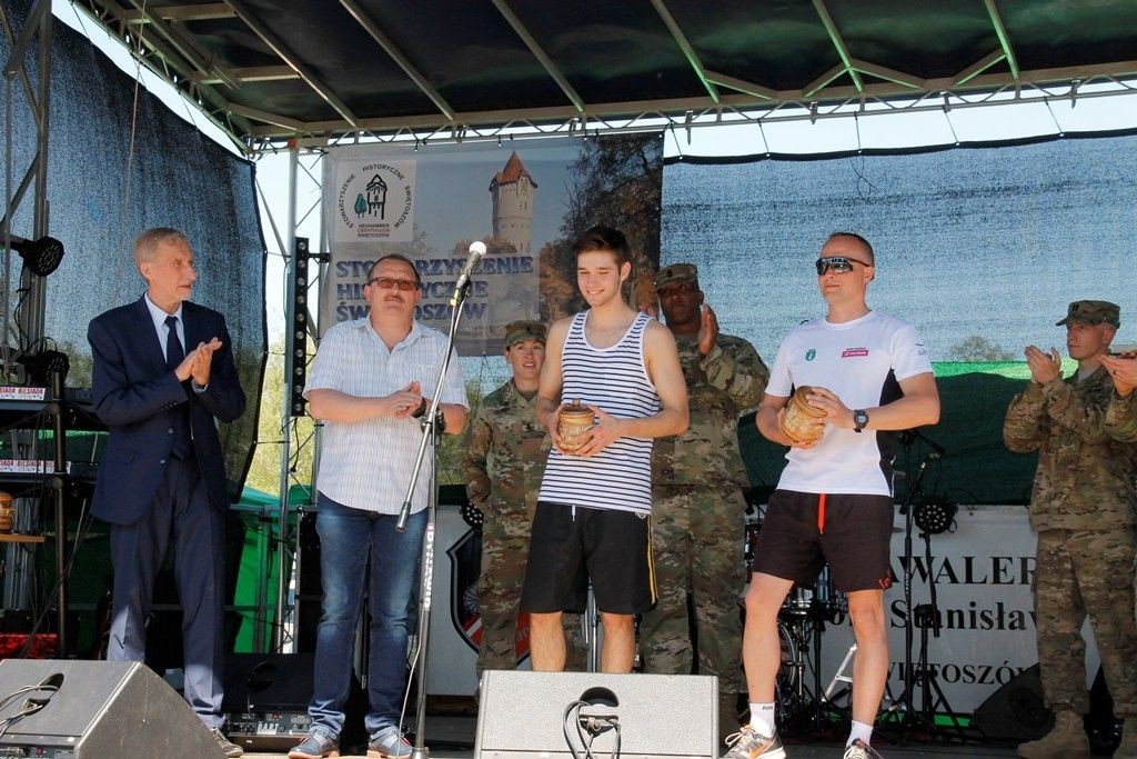 Hucznie uczcili 25-lecie Świętoszowa