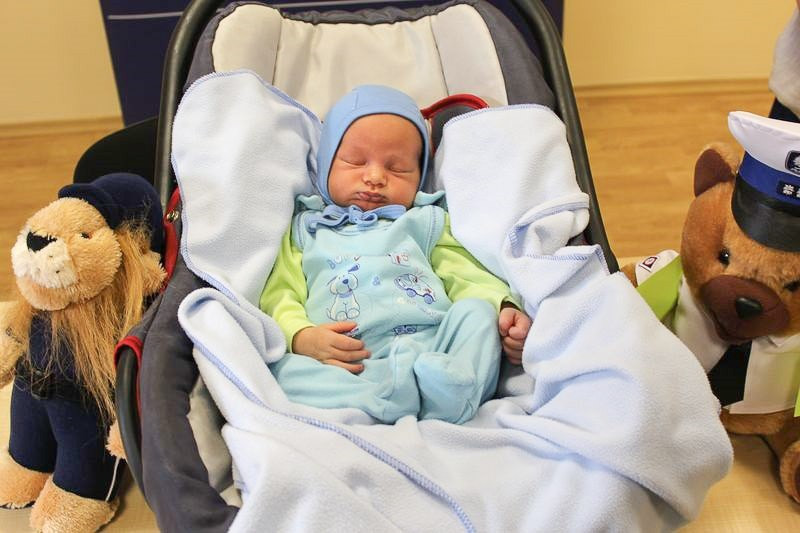 Rodzina najmłodszego policjanta z drogówki podziękowała mundurowym