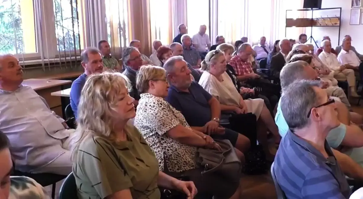 Były szef MON Tomasz Siemoniak i posłowie PO w Bolesławcu