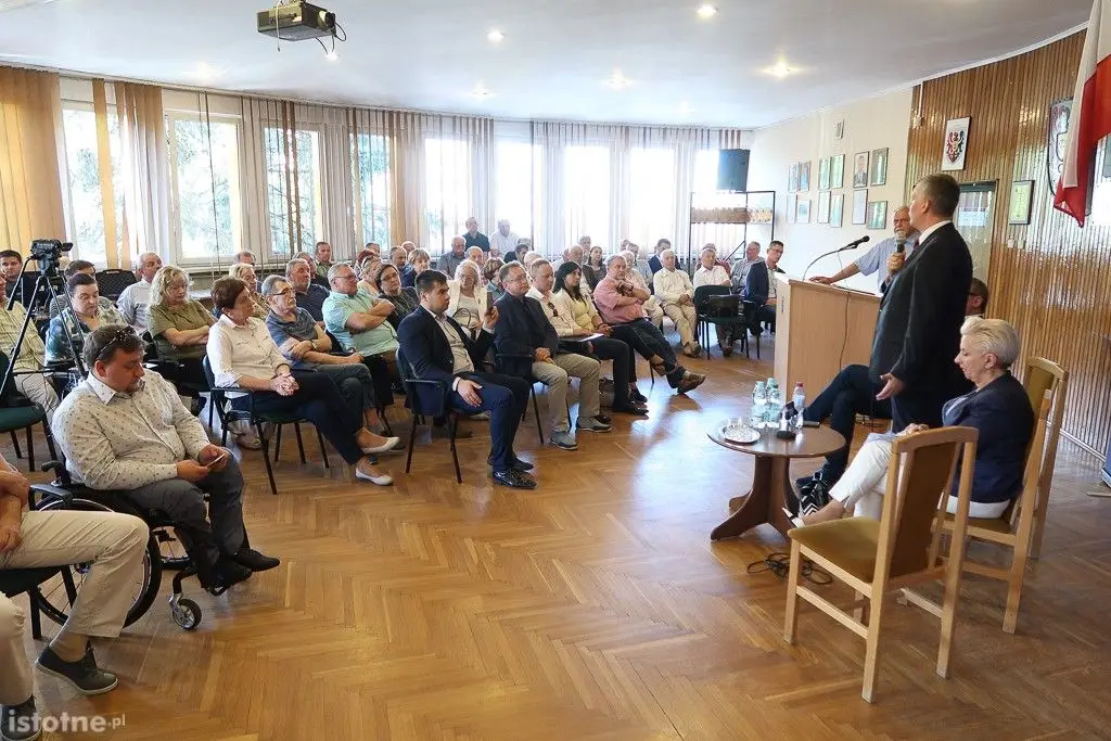 Spotkanie z przedstawicielami Platformy Obywatelskiej: Tomaszem Siemoniakiem, byłym szefem MON, posłanką Elżbietą Gapińską i posłem Grzegorzem Furgą