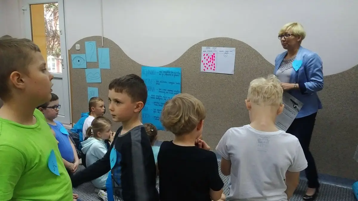 NASZ AUTYZM, zajęcia w świetlicy Szkoły Podstawowej nr 4 w Bolesławcu im. Jana Matejki