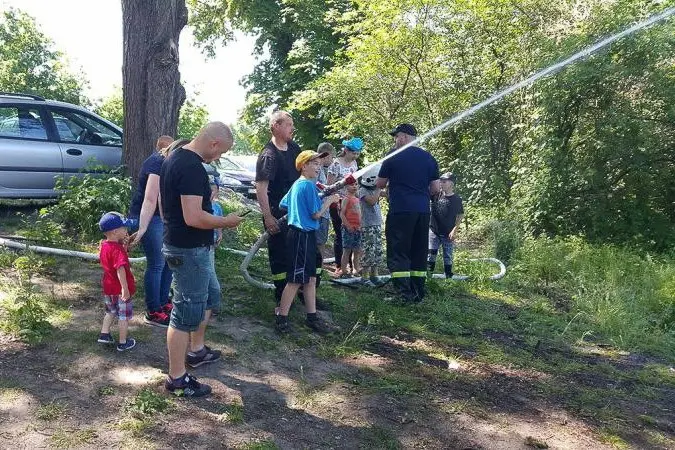 Policjanci dzieciom