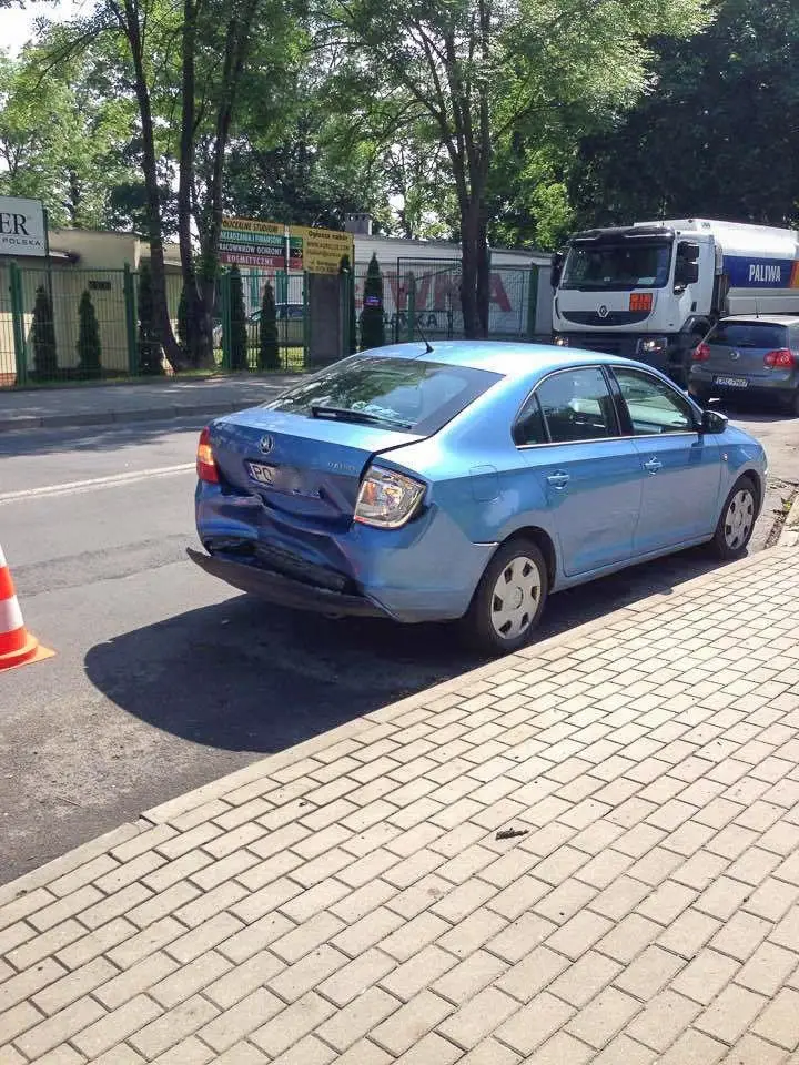 Wypadek przy stadionie. Wrocławianka ranna, sprawca uciekł