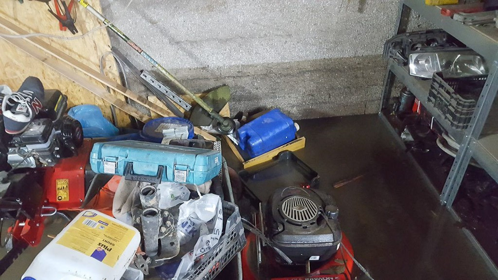 Potop na posesji mieszkańca Nowogrodźca przy każdej większej ulewie