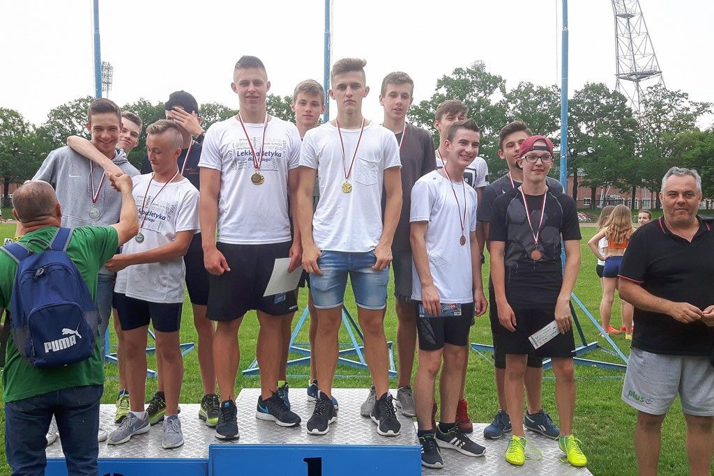 Lekkoatleci z „dwójki” wciąż nie mają sobie równych na Dolnym Śląsku