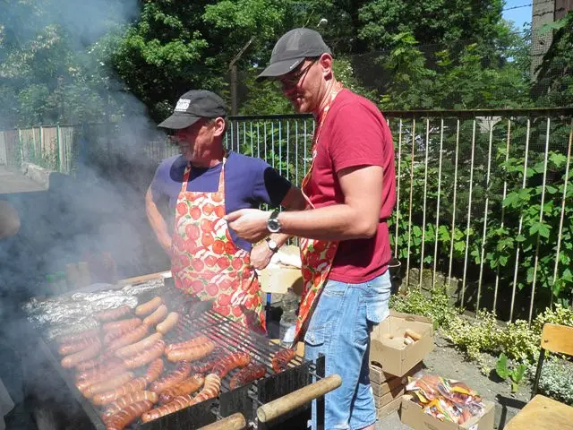 Żyją kolorowo: piknik integracyjny w szkole specjalnej