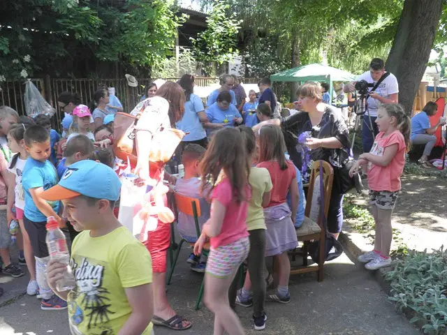 Żyją kolorowo: piknik integracyjny w szkole specjalnej