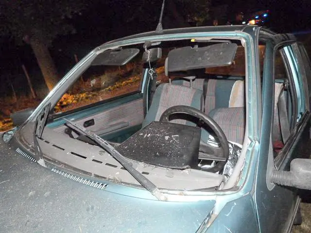 Po pijaku i po narkotykach rozbił Fiata. Przed policją schował się w… szafie