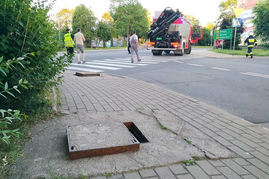Akcja straży koło stadionu. Ulatnia się gaz