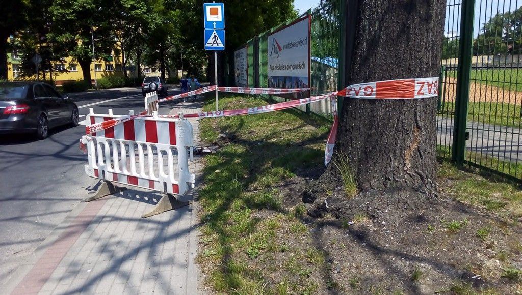 Akcja straży koło stadionu. Ulatnia się gaz