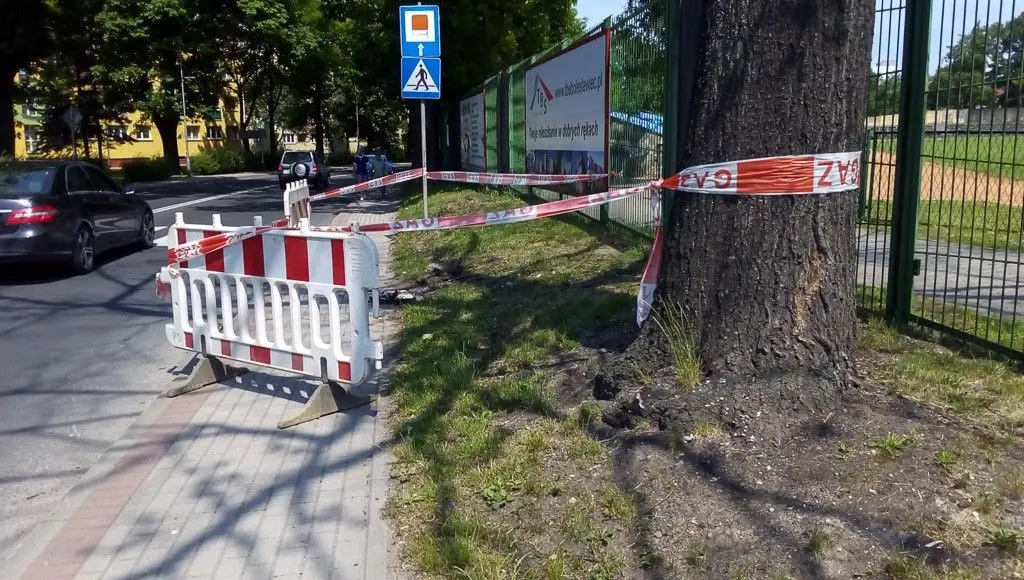 Akcja straży koło stadionu. Ulatnia się gaz