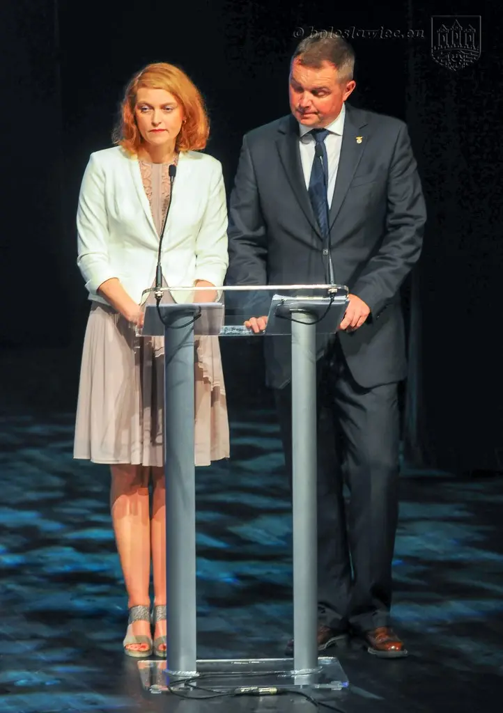 Uhonorowano wybitnie uzdolnionych uczniów szkół miejskich