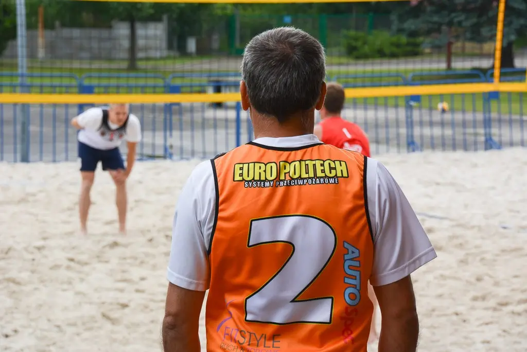 Wałbrzyscy strażacy najlepsi w siatkówce plażowej. Bolesławianie drudzy