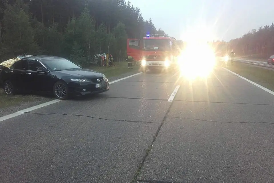 Volvo wjechało w Hondę na A18. Amerykanin z 500-zł mandatem