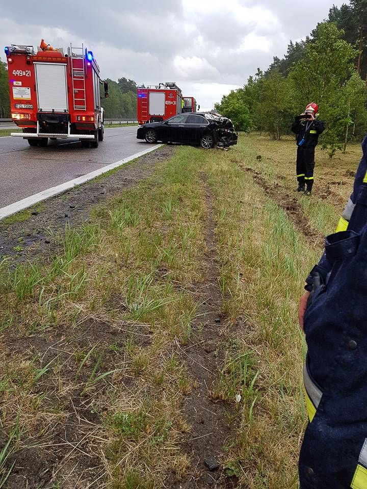 Volvo wjechało w Hondę na A18. Amerykanin z 500-zł mandatem