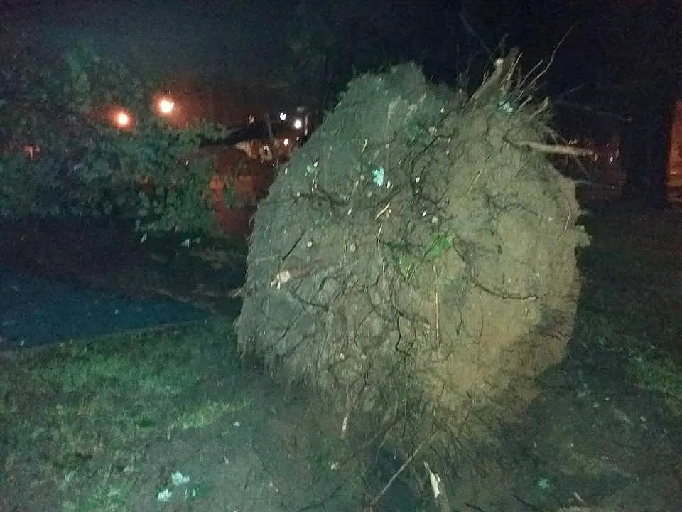 Nawałnica zniszczyła plac zabaw w Parku Miejskim