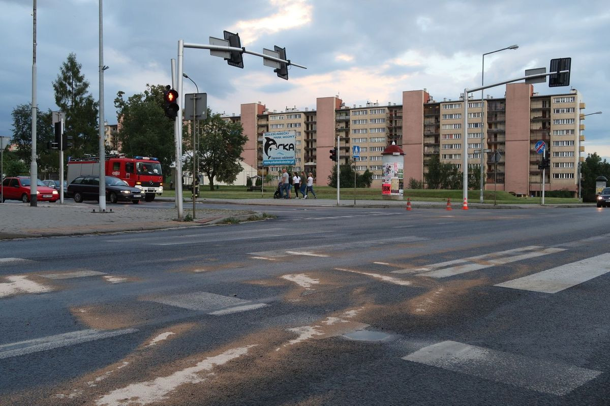 Niebezpieczna substancja na drodze