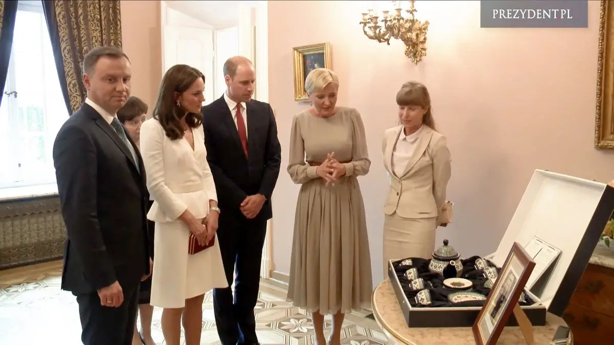 Agata Duda podarowała parze książęcej ceramikę z Bolesławca