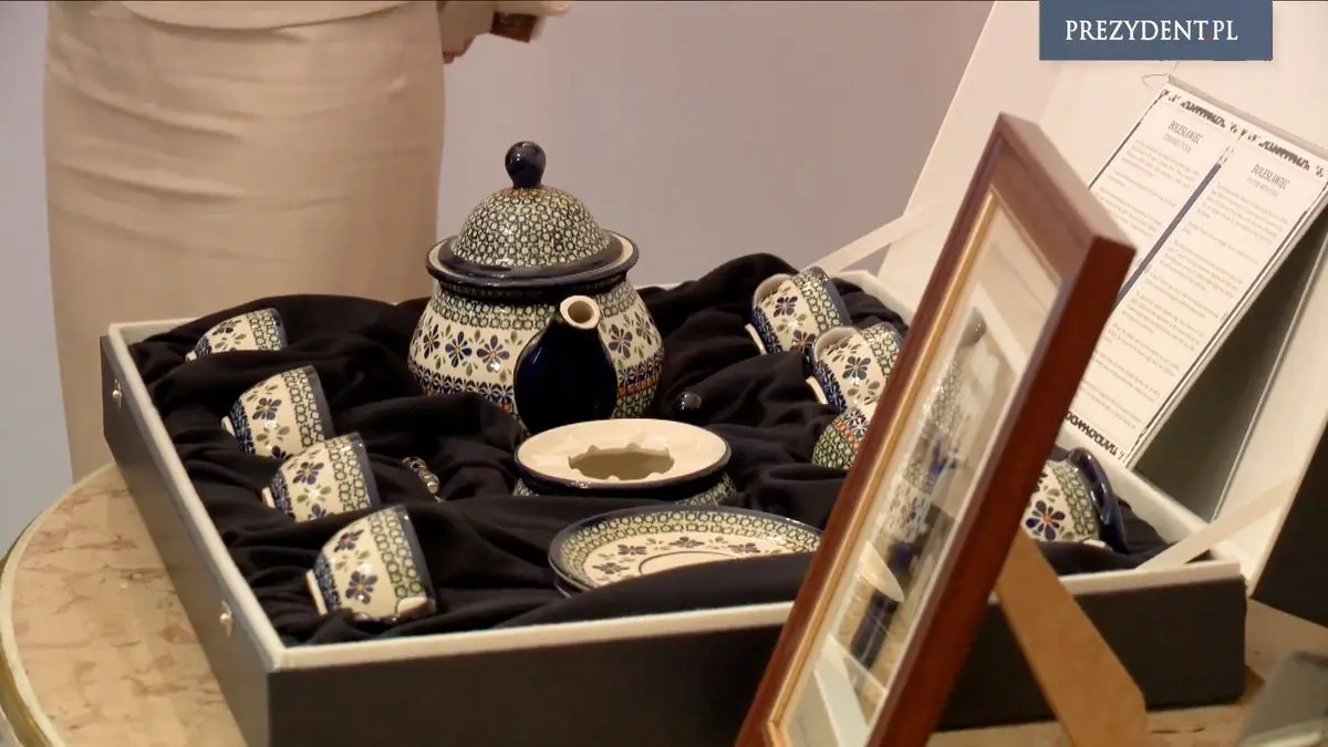 Agata Duda podarowała parze książęcej ceramikę z Bolesławca